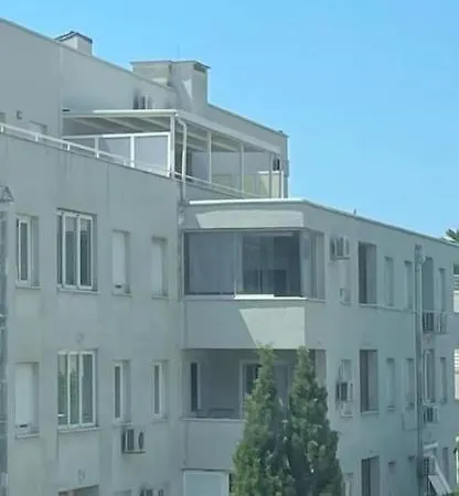 Apartment Naomi Znjan *