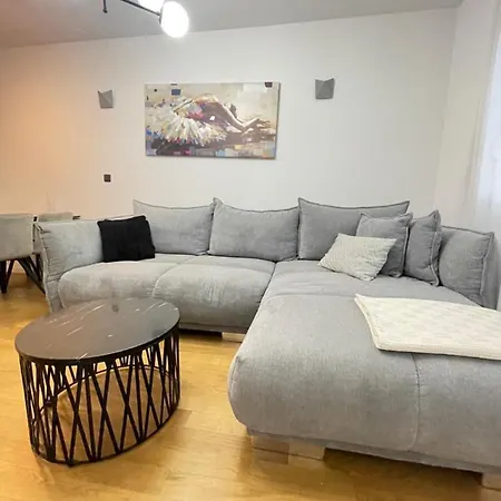 Apartament Naomi Znjan